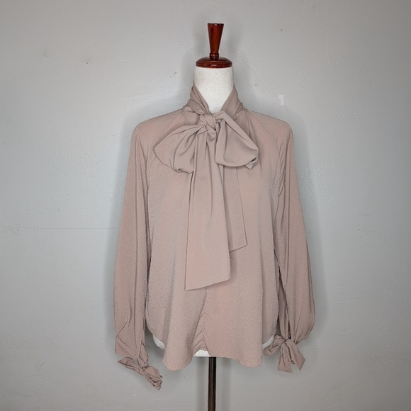 Obando x RTR Beige Wrap Neck Top Size 6 - Picture 4 of 7
